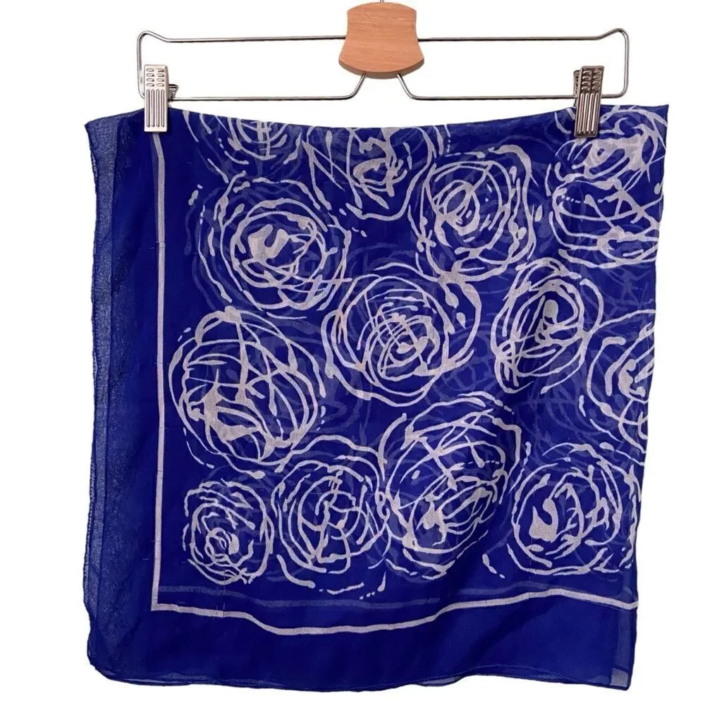 Tres- Elle Made in Italy Rose Print Blue and White Scarf in One Size